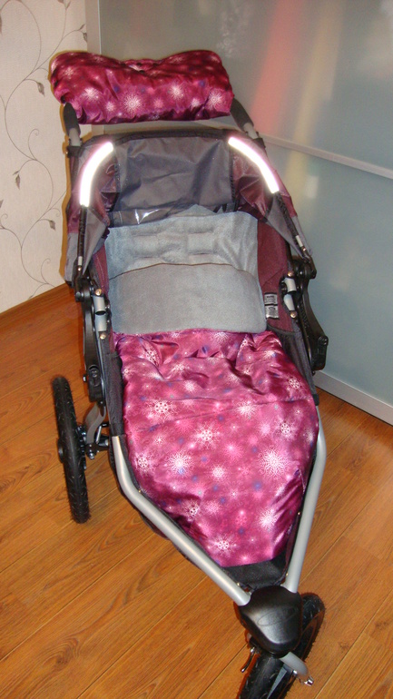 Коляска трехколесная BOB Revolution SE