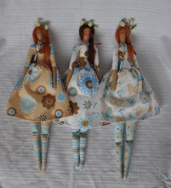 Три девицы с книжками)