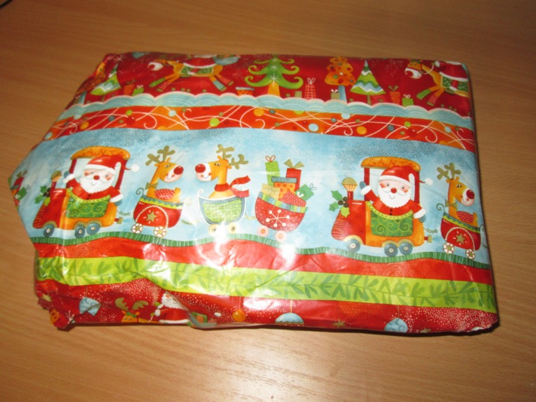 Пришел подарок от феи по новогоднему ОП