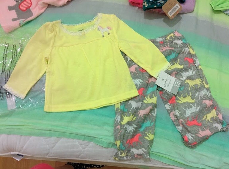 Наша посылочка с вещичками... Много красоты!