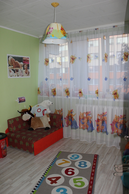 Алана комната. Скромно, но мне нравиться.