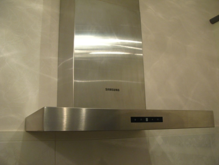 Ну и наша кухня: добро пожаловать)