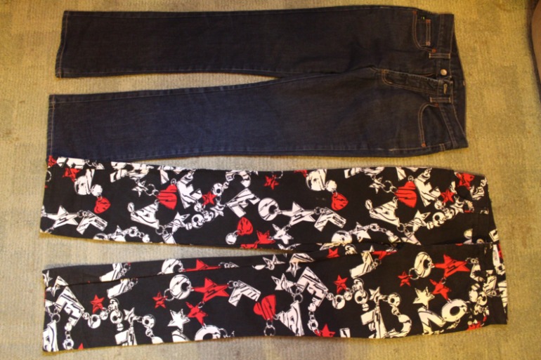 Джинсы DKNY ,Mocshino