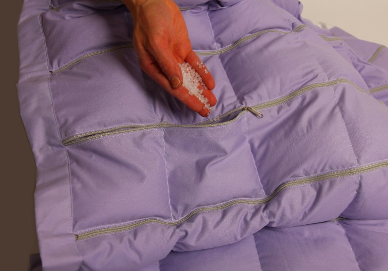 Как утяжелённое одеяло помогает избавиться от бессонницы