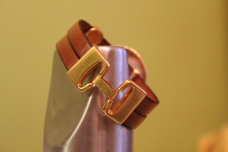 Рыженький с золотом.