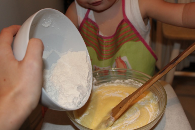 Как мы готовили шарлотку