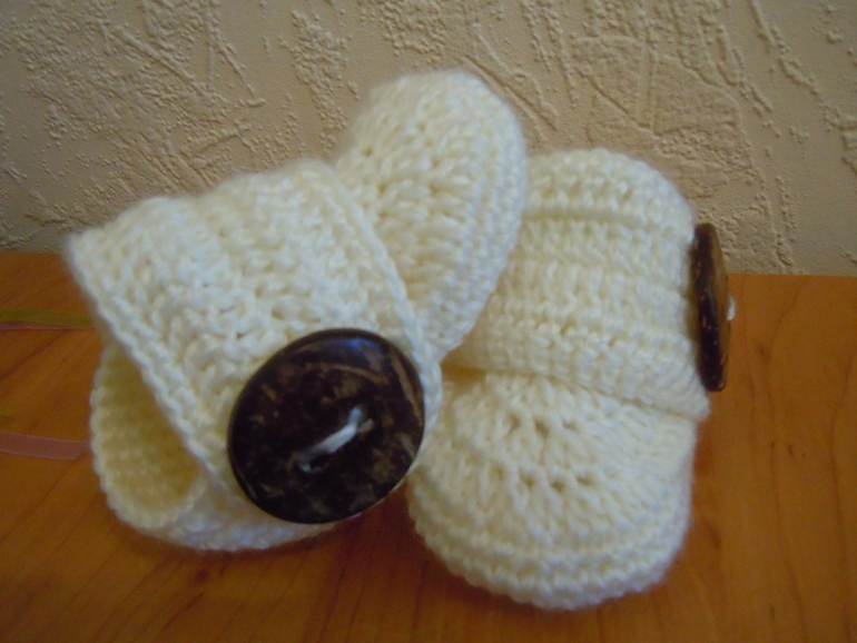 Пинетки с пуговицей