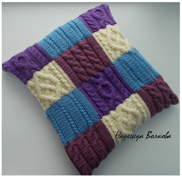 Декоративная подушка