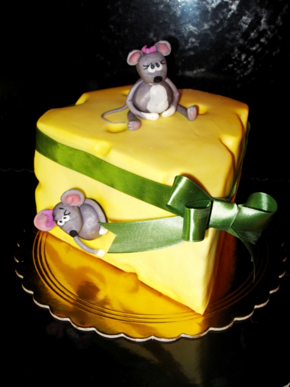 мыши в сыре- это вкусно))))