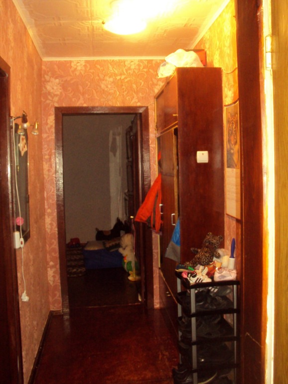 Не хочу шкаф-купе в гостиную-спальню! Что делать?