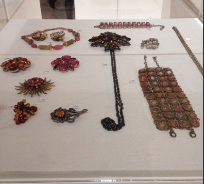 Выставка украшений Эвелины Хромченко
