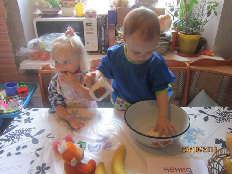 ФМ Готовим с детьми. Неделя 4, банановые оладьи и банановое молоко.