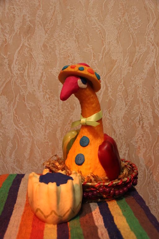 Наш гусенок:)))