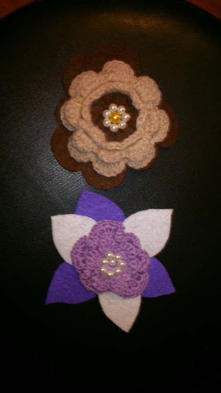 цветочки-брошки