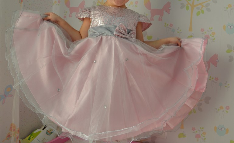 Готовимся к новому году!!!!!!!  Платья для наших принцесс в наличии!!!!!!!!!
