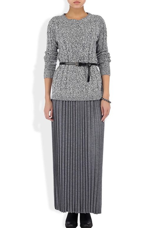 C чем носить такую юбку?