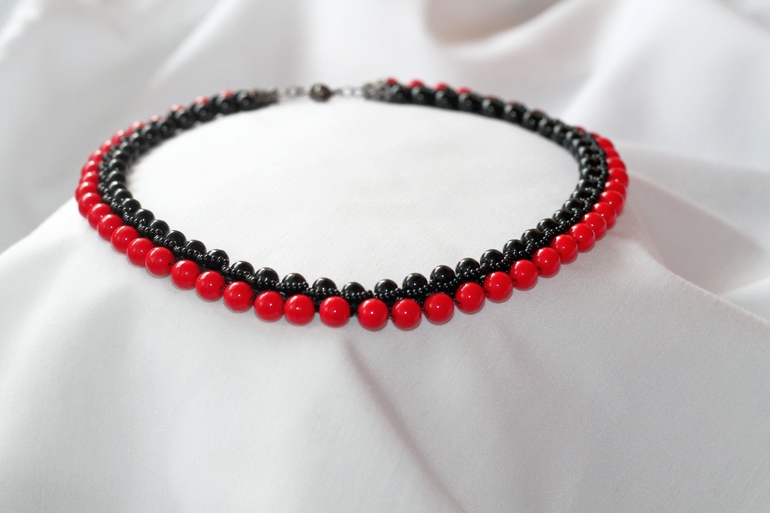 Колье "Тайна" и "Классика"...