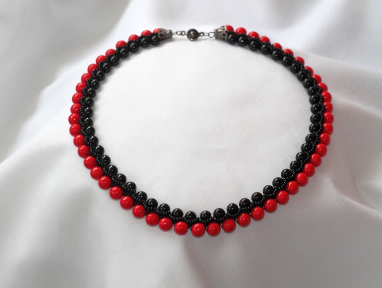 Колье "Тайна" и "Классика"...