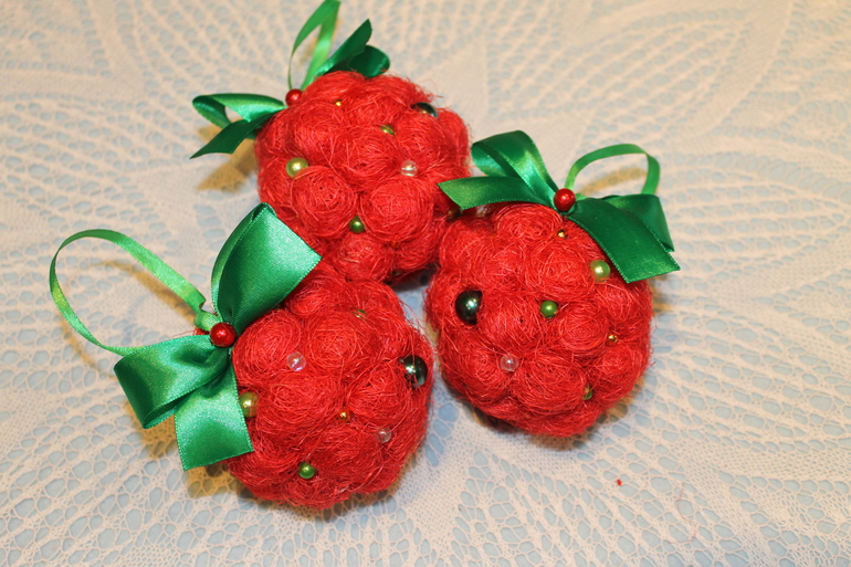 Решила я в этом году своих родных порадовать мыльными подарочками!!!