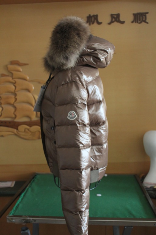 Фото посредника пуховик