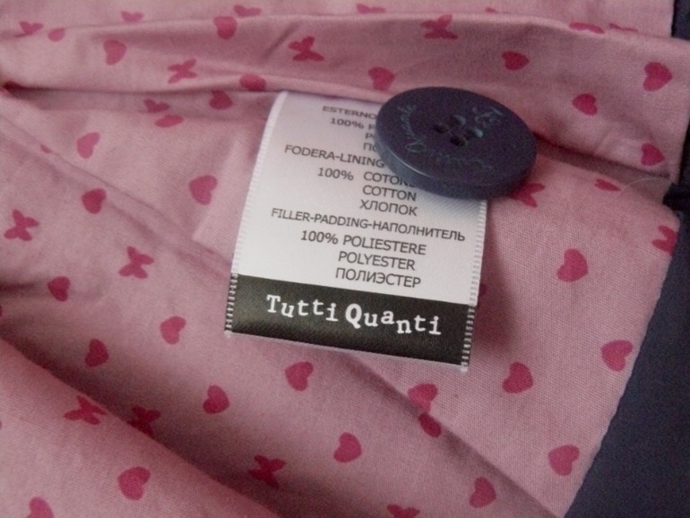 Пальто осеннее р 98 +3 шапочки в подарок Цена 1000!!! Почта за мой счет!!!