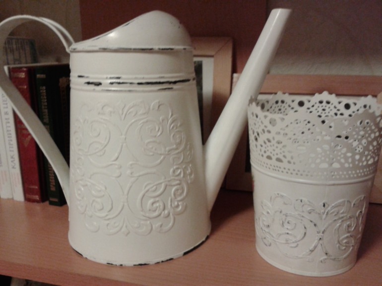 В процессе... Леечка и кашпо...