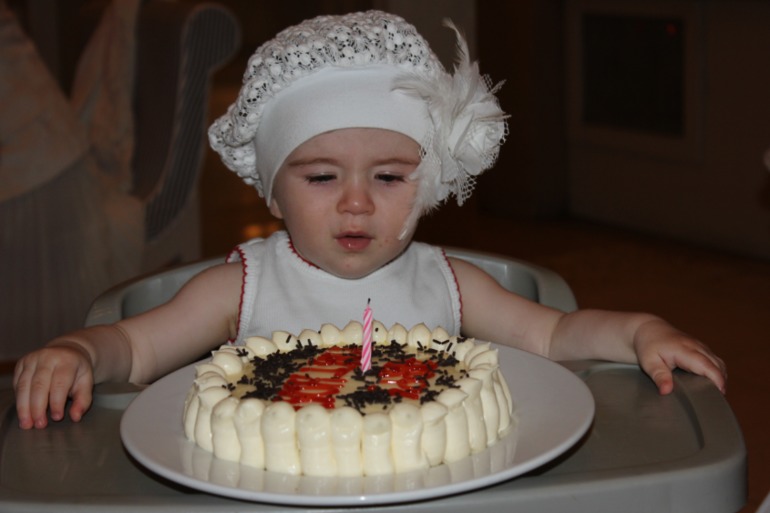 Растем, умнеем, хорошеем))) Машульке 1 год и 2 месяца))