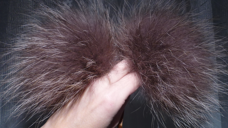 Меховые помпоны на любой вкус! Песец, Енот, Кролик.