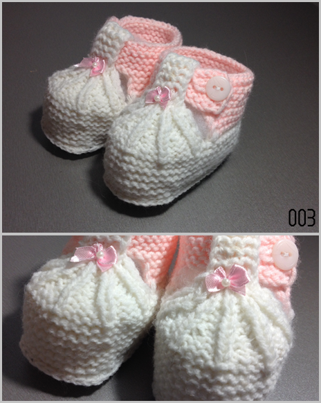 Пинетки и чепчики ! Доставка по всем России ! http://vk.com/pervshag