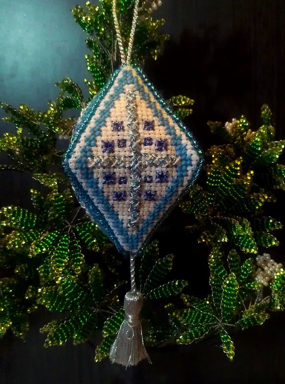 Елочная игрушка "Морозные узоры".