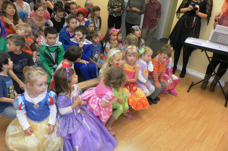 Нам 3,5 годика и наш первый осенний утренник в Калифорнии