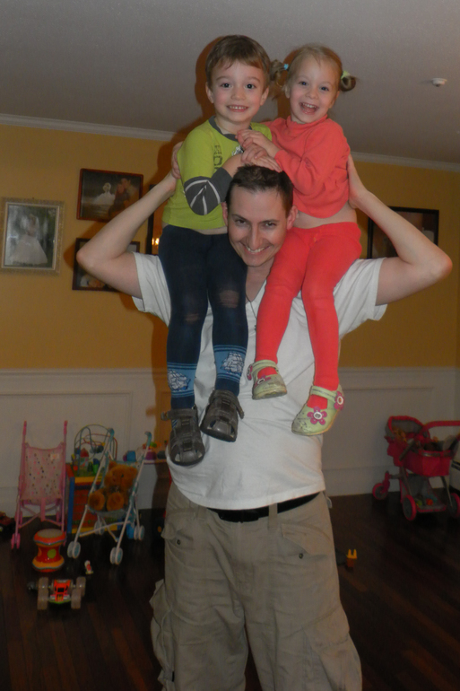 наши малыши и папа, папочка!!!