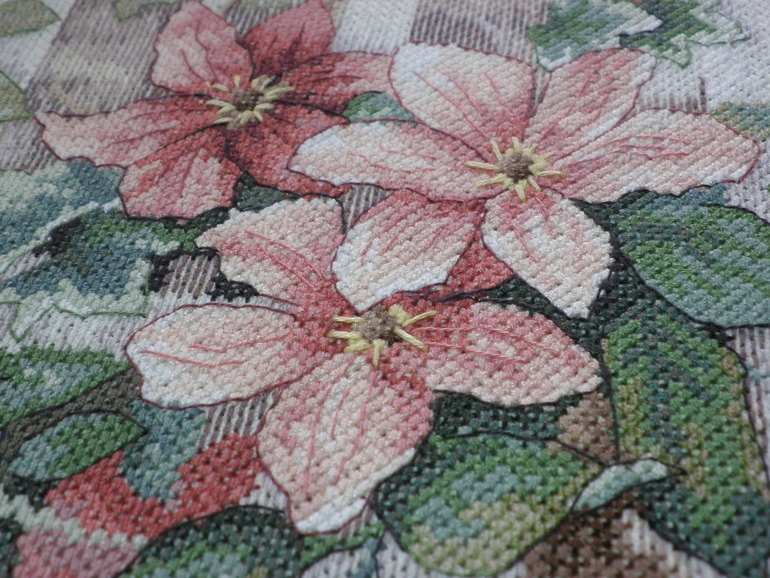 "Бабочка и клематис" от ДИМ