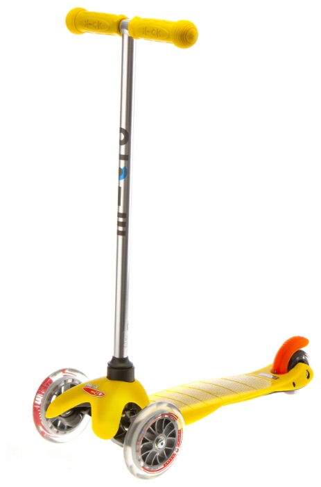 Самокат в 2 года??? Нужен???