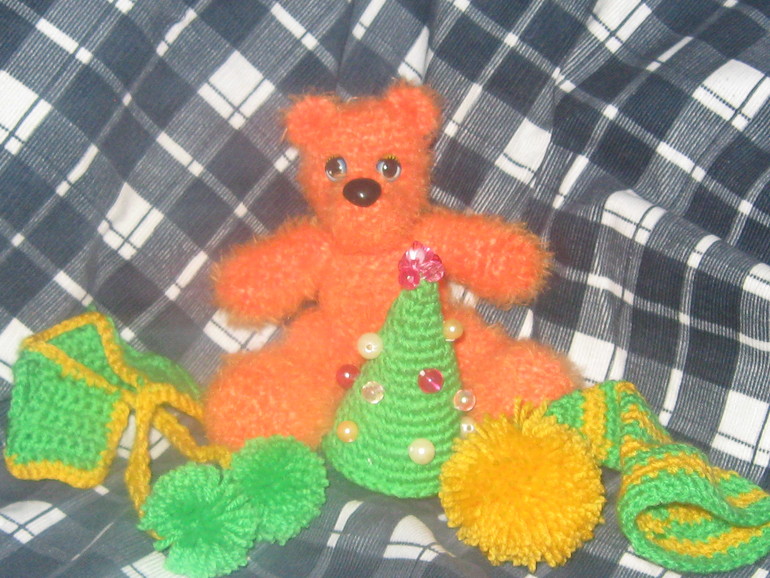 Мишутка, елочка и трактор)))