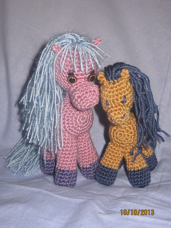 Делаю лошадок к Новому Году на заказ.