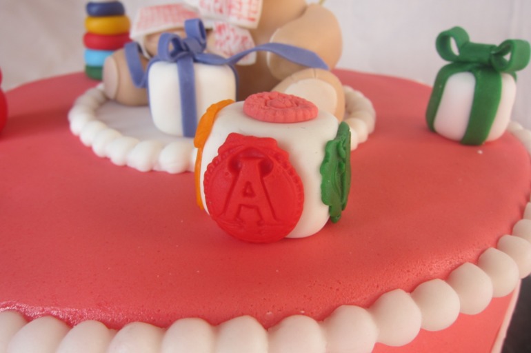 тортик с мишкой 3.8 кг.