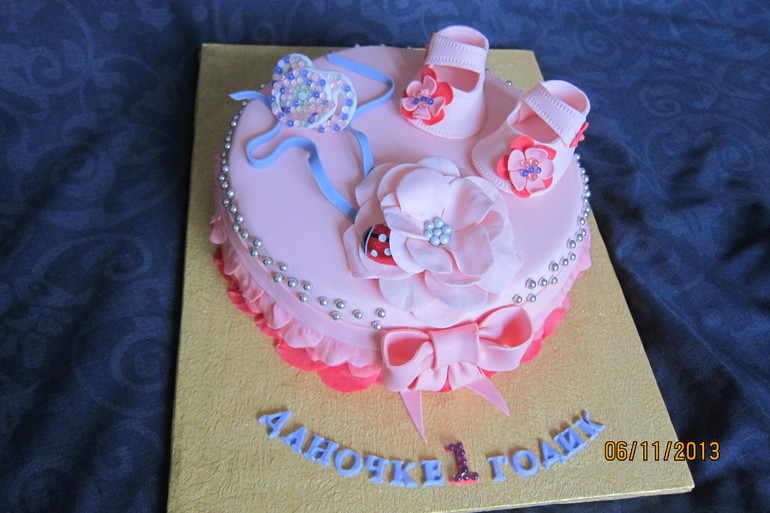 тортик на годик 2,7 кг