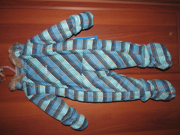 Комбинезон Gusti НОВЫЙ размер 24м.