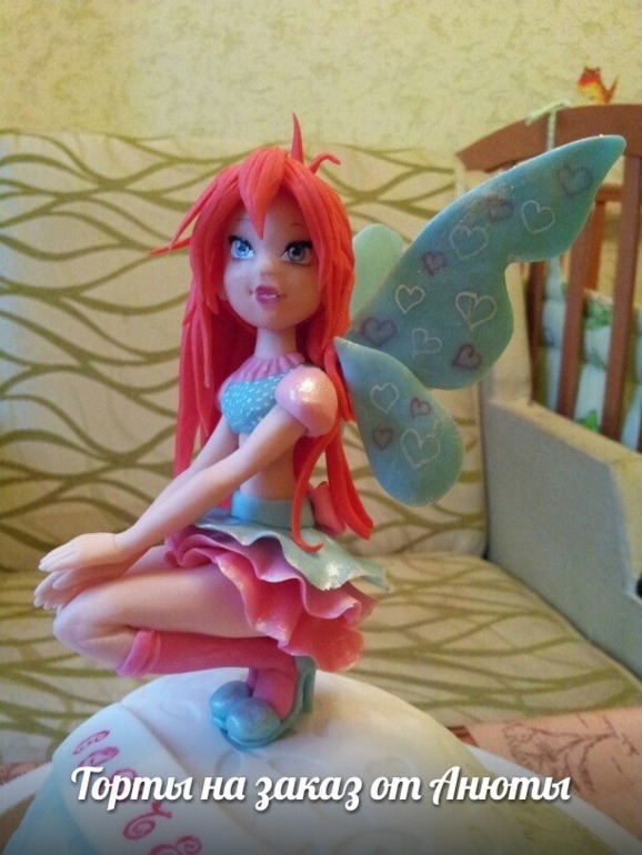 Очередной тортик с винкс Блум.