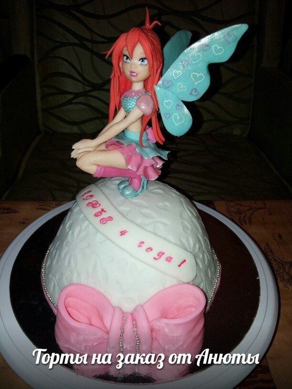 Очередной тортик с винкс Блум.