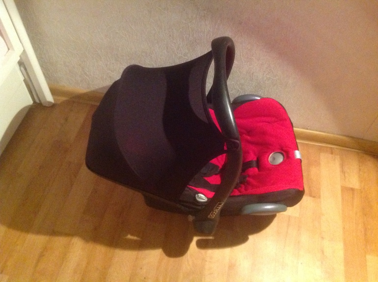 Продаю автокресло Maxi Cosi 0-13 кг