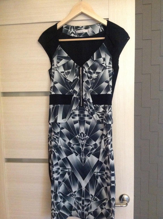 Продам платье Karen Millen оригинал, размер UK 10