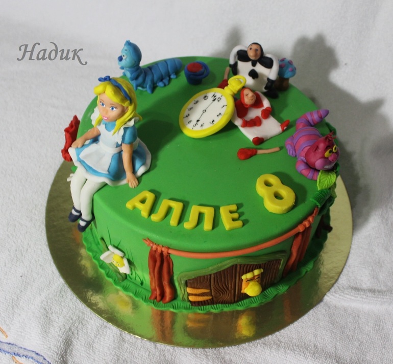 Алиса в стране чудес