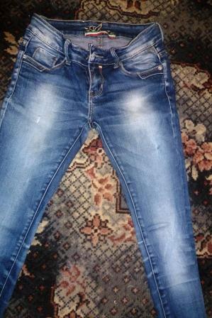 Порвала любимые джинсы(((