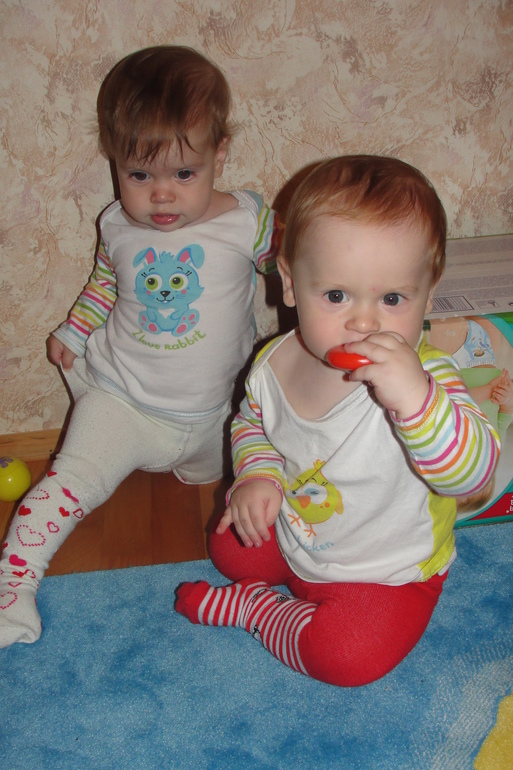 10-11 мес или всего один шаг до года))