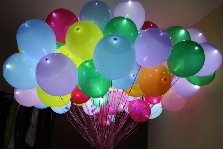 Светящиеся воздушные шарики