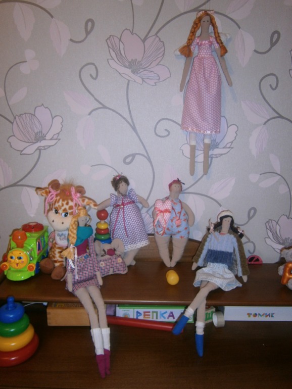 Не судите строго)))) Но хочу показать своих девочек)