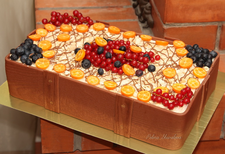 Просто медовик, просто к чаю :о)