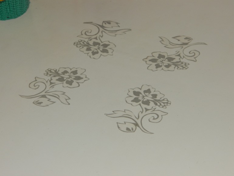 История одного стола. Декупаж... Первый опыт...